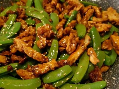 Aziatische vega kipstukjes met sugar snaps